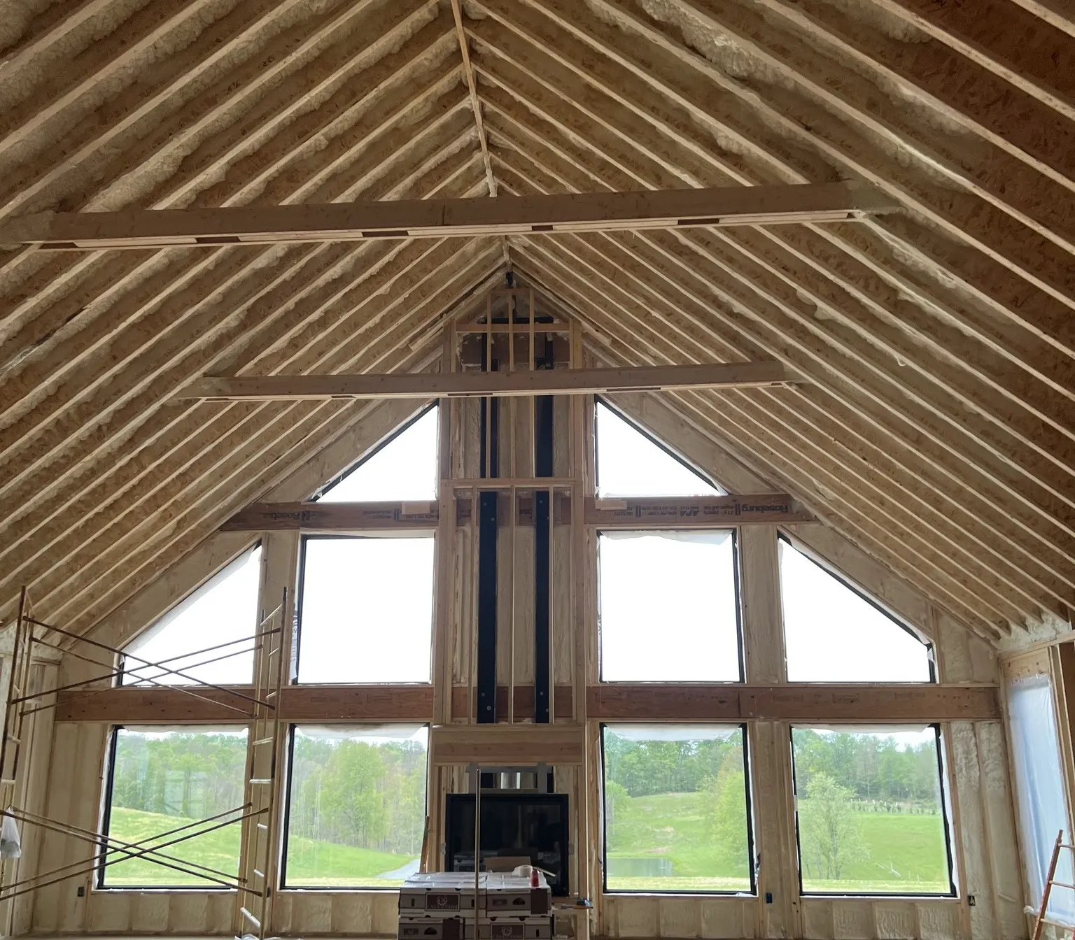 7 Reasons to Choose Spray Foam Insulation in Lancaster, OH 1 Spray Foam Insulation services