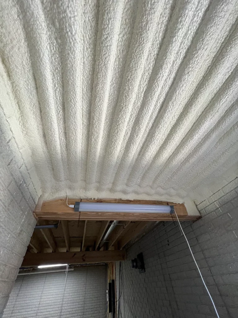spray foam insulation contractor