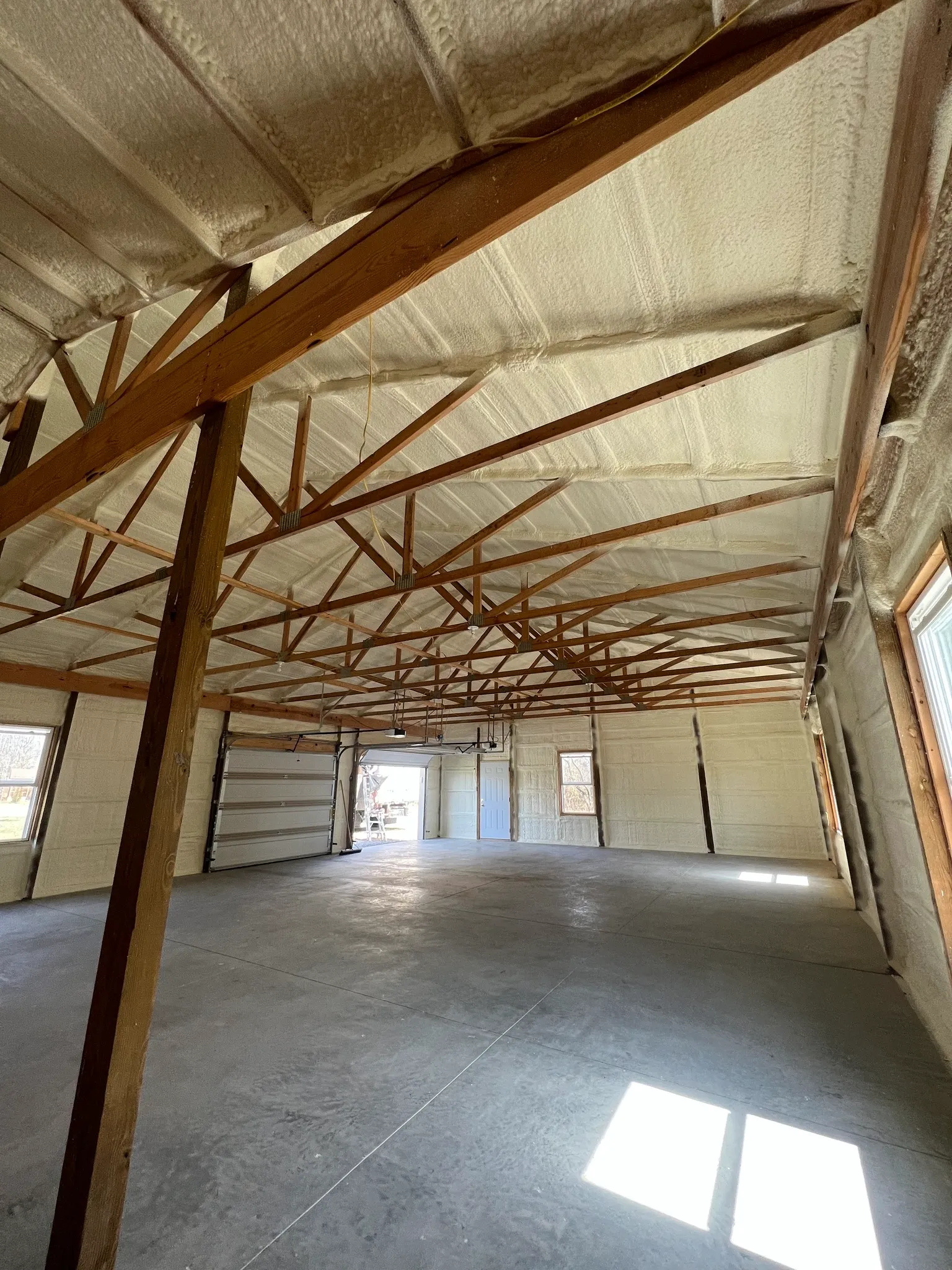 Spray Foam Contractor in Saint Clairsville, OH1 Spray Foam Contractor in Saint Clairsville, OH